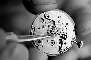 帝舵机械表走时误差大怎么办？（原因分析与解决方法）