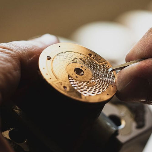 帝舵手表进灰后需要哪些清理步骤