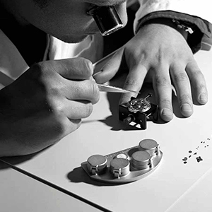 帝舵手表受潮的原因最可能是哪些？